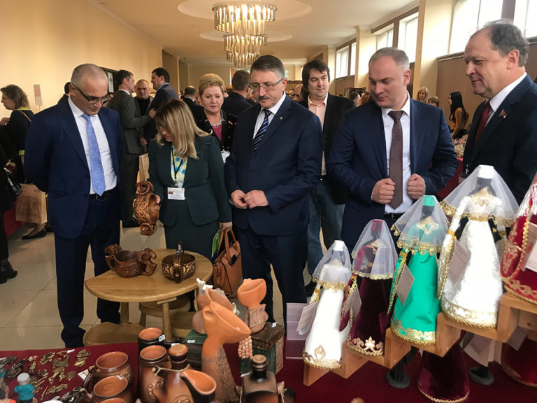 15 ноября во Владикавказе обсудили развитие торгово-экономических связей Северной Осетии с регионами России и странами ближнего зарубежья