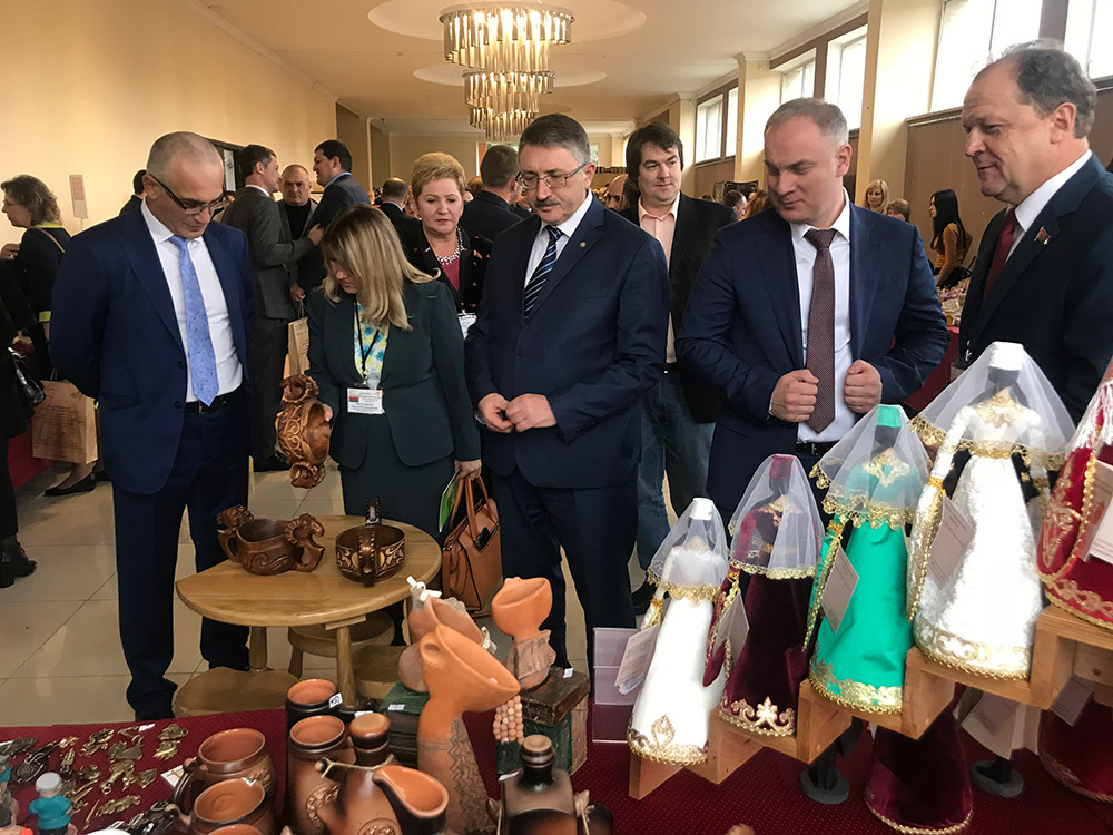 15 ноября во Владикавказе обсудили развитие торгово-экономических связей Северной Осетии с регионами России и странами ближнего зарубежья